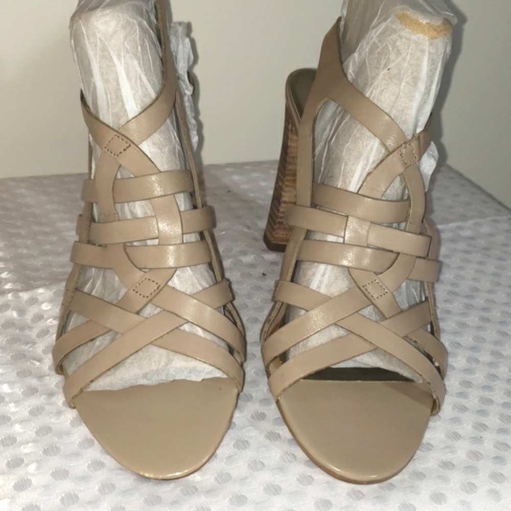 NWT Worthington Majestic Strapy Pump Leather Sandals in Ice Taupe Size 9.5M